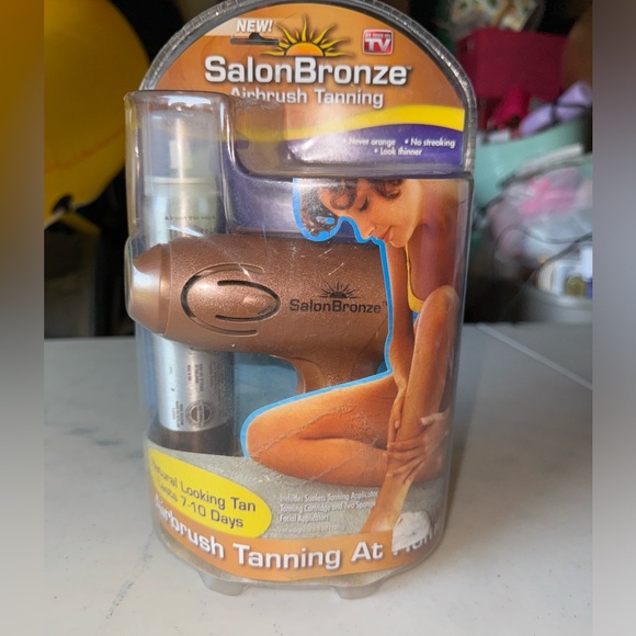 New Salon Bronze Airbrush Tanning Kit With Spray Gun - Picture 1 of 4